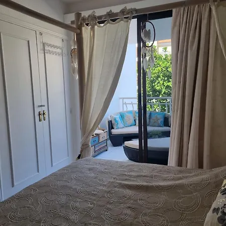 Apartment Oasis Diamente - Heated Pool Los Cristianos (Tenerife)