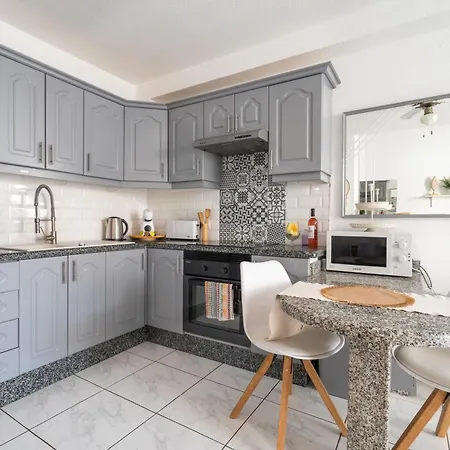 Oasis Diamente - Heated Pool Лос Кристианос